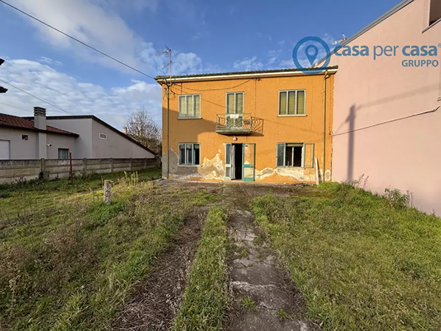 Immagine 1 di Casa indipendente in vendita  a Rovigo