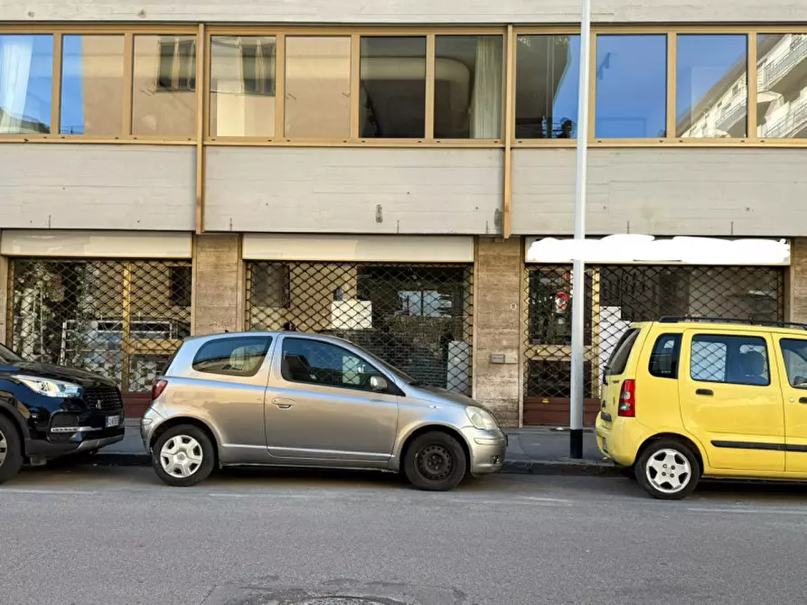 Immagine 1 di Negozio in affitto  in VIA LANZA a Firenze
