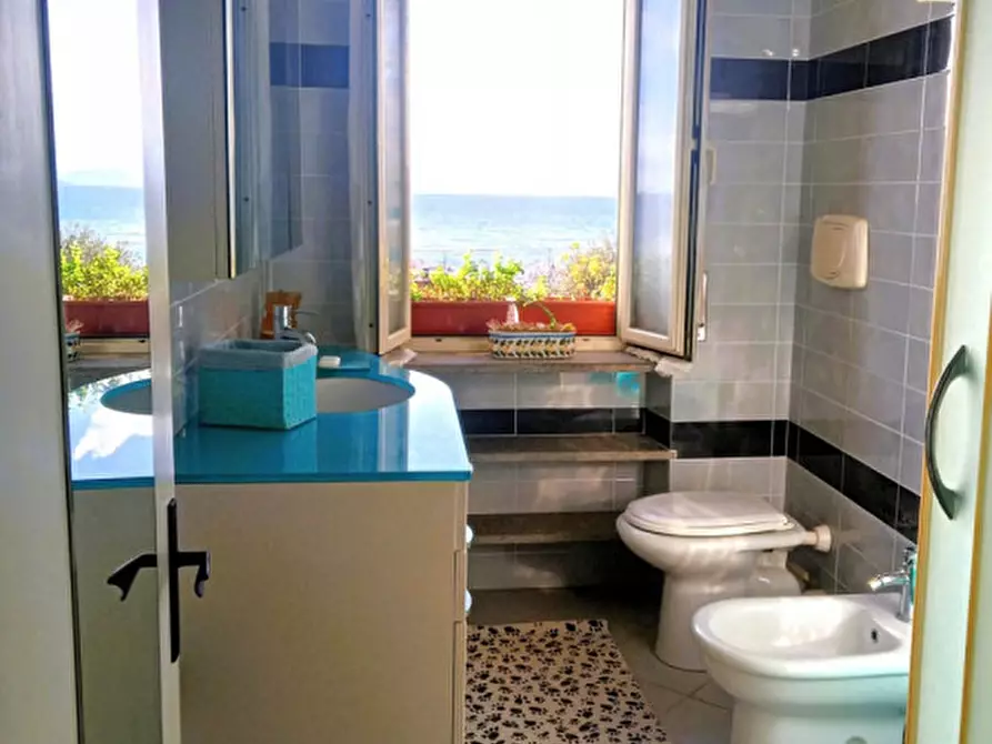 Immagine 10 di Appartamento in vendita  in Via Serri, 48 a Follonica