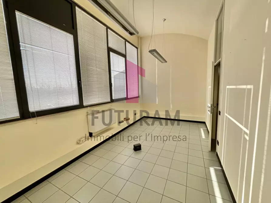 Immagine 10 di Ufficio in affitto  in Via Zara 1 a Vicenza