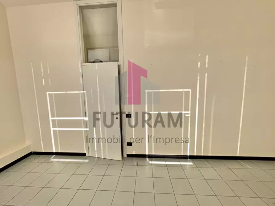 Immagine 13 di Ufficio in affitto  in Via Zara 1 a Vicenza