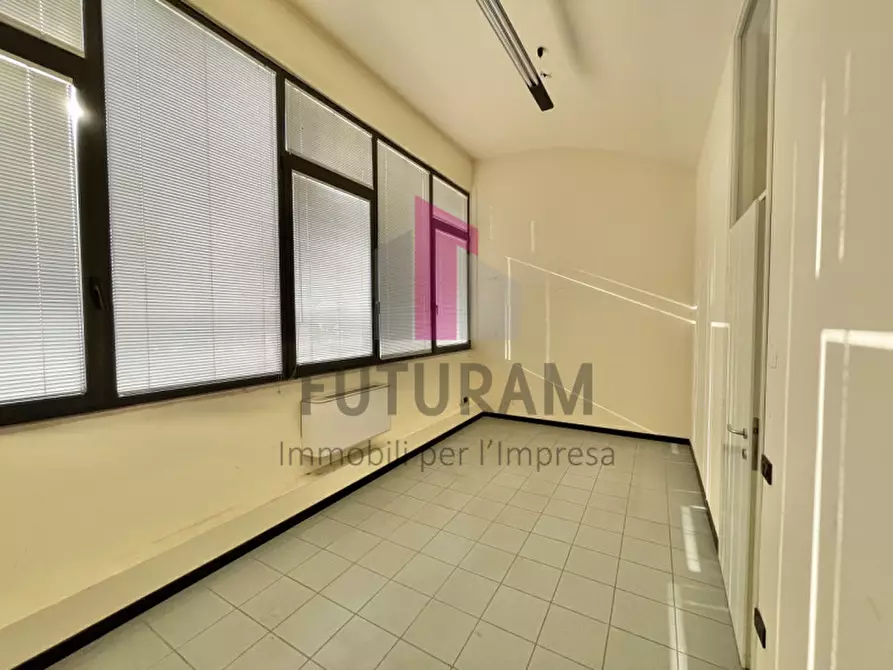 Immagine 17 di Ufficio in affitto  in Via Zara 1 a Vicenza