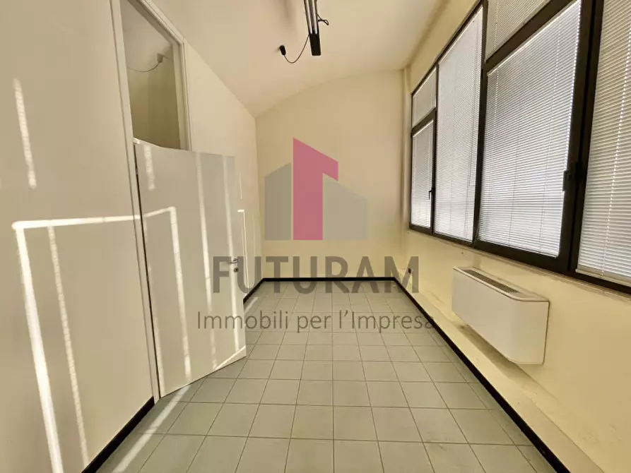 Immagine 22 di Ufficio in affitto  in Via Zara 1 a Vicenza