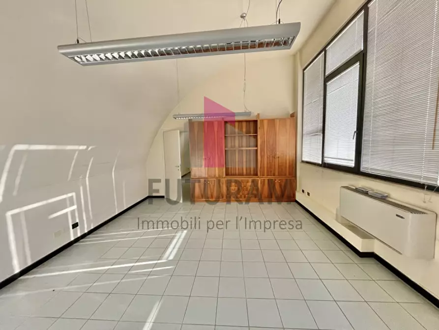 Immagine 27 di Ufficio in affitto  in Via Zara 1 a Vicenza