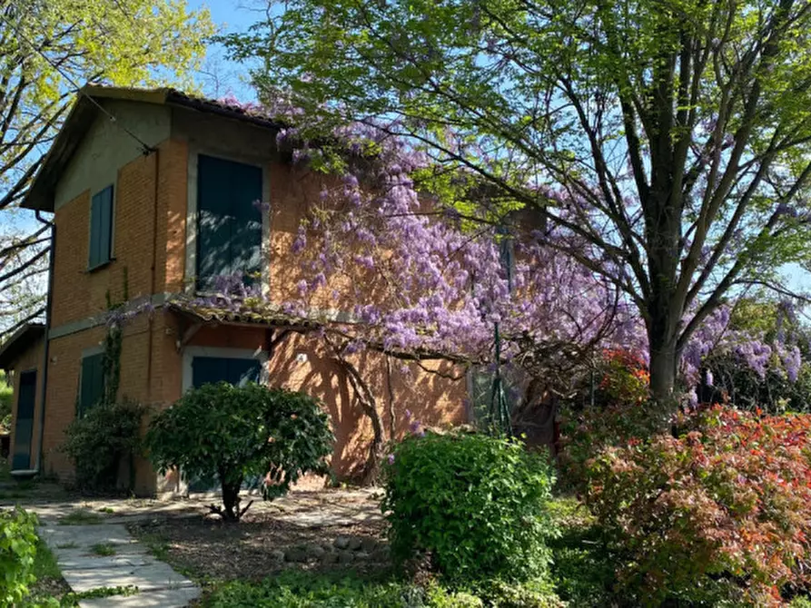 Immagine 1 di Villa in vendita  in Via Rosa a Casalecchio Di Reno