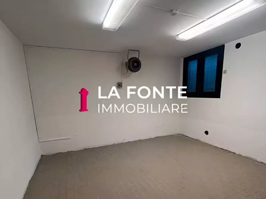 Immagine 1 di Magazzino in affitto  in Via Giuseppe Mazzini a Saonara