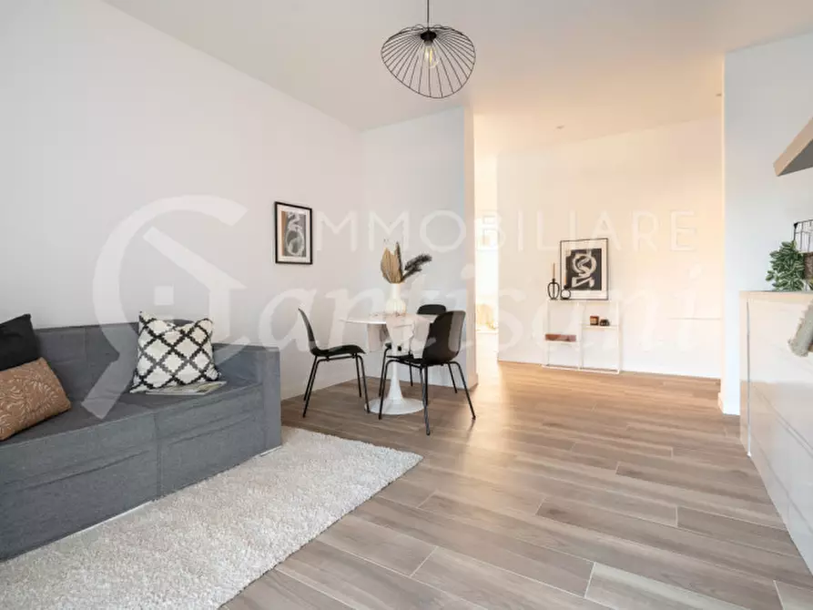 Immagine 4 di Appartamento in vendita  in Via Niccolò Piccinni a Firenze