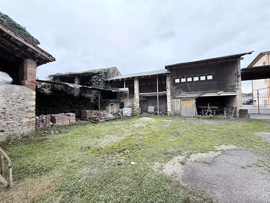 Immagine 9 di Bed & Breakfast in vendita  in Via Aldo Moro a Pederobba