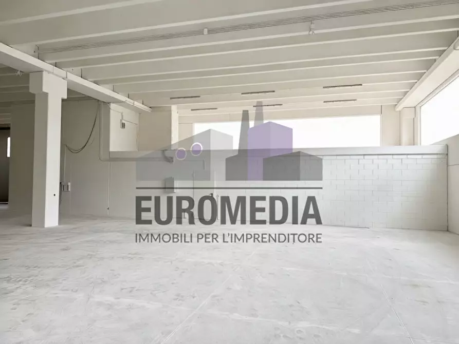 Immagine 2 di Capannone industriale in affitto  in Via Vago a Lavagno