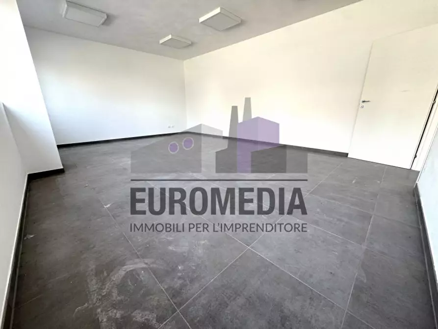 Immagine 5 di Capannone industriale in affitto  in Via Vago a Lavagno