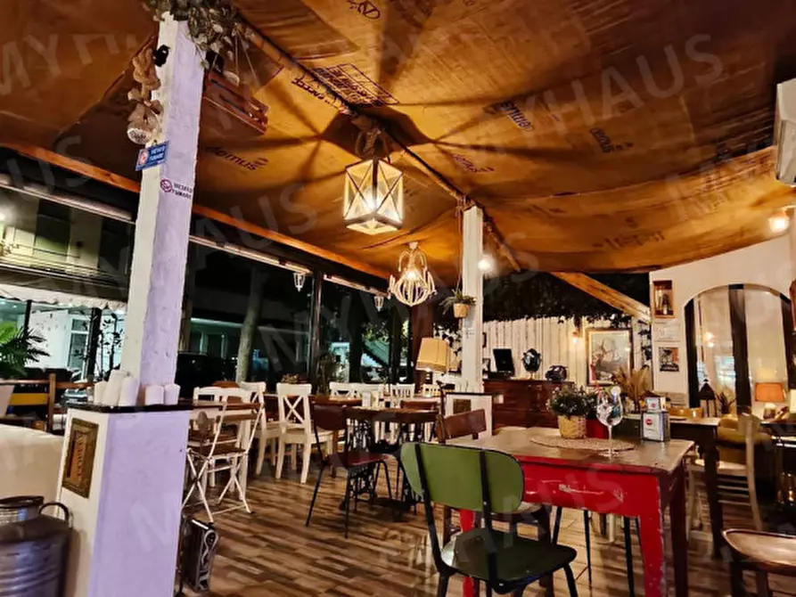 Immagine 1 di Palazzo in vendita  in viale delle nazioni 126 a Cesenatico