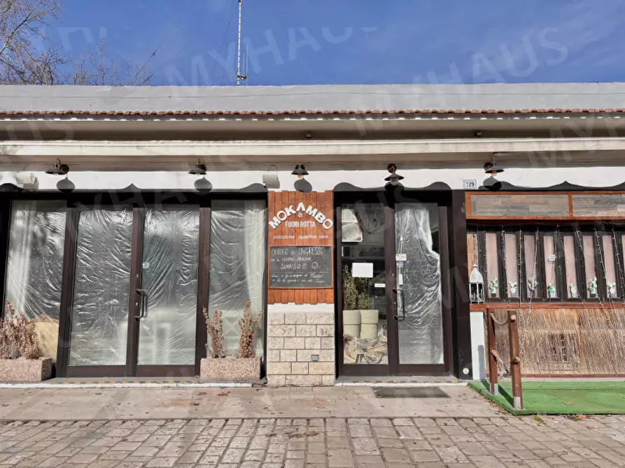 Immagine 4 di Palazzo in vendita  in viale delle nazioni 126 a Cesenatico