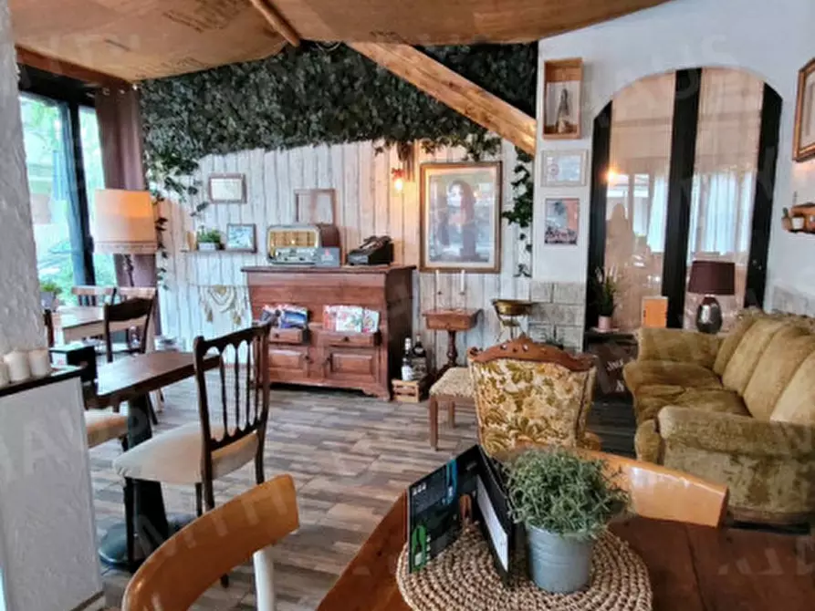 Immagine 5 di Palazzo in vendita  in viale delle nazioni 126 a Cesenatico