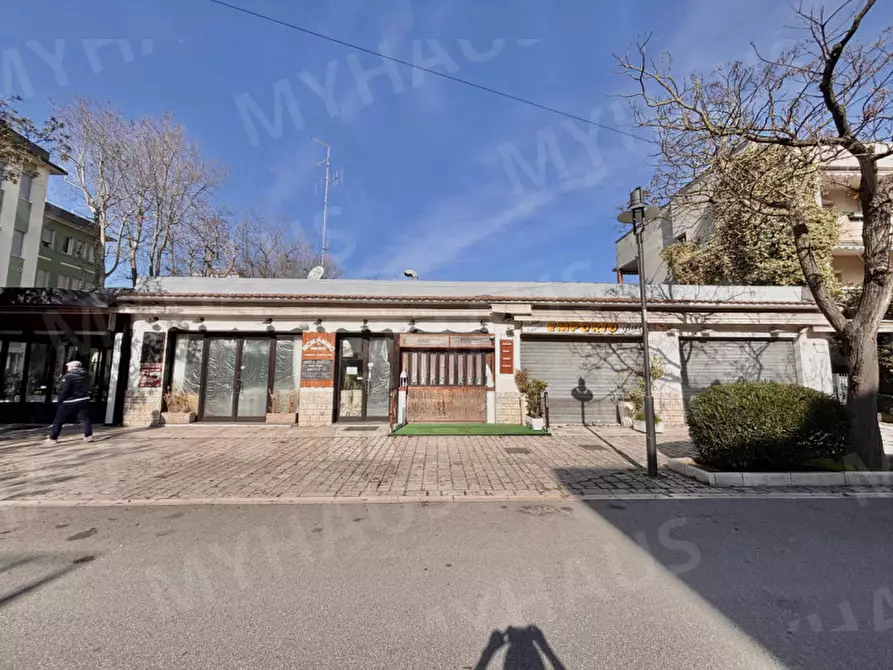 Immagine 14 di Palazzo in vendita  in viale delle nazioni 126 a Cesenatico