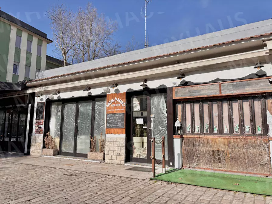 Immagine 15 di Palazzo in vendita  in viale delle nazioni 126 a Cesenatico
