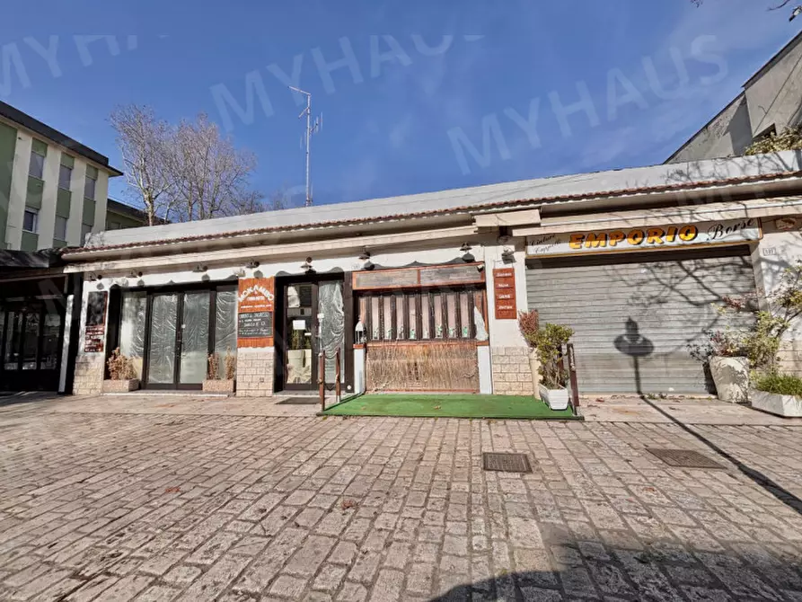 Immagine 22 di Palazzo in vendita  in viale delle nazioni 126 a Cesenatico