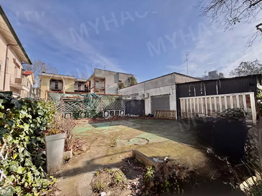 Immagine 24 di Palazzo in vendita  in viale delle nazioni 126 a Cesenatico