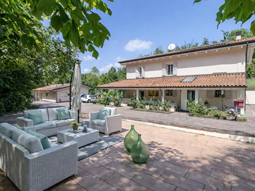 Immagine 3 di Villa in vendita  in via degli spicchi 14 a Ozzano Dell'emilia