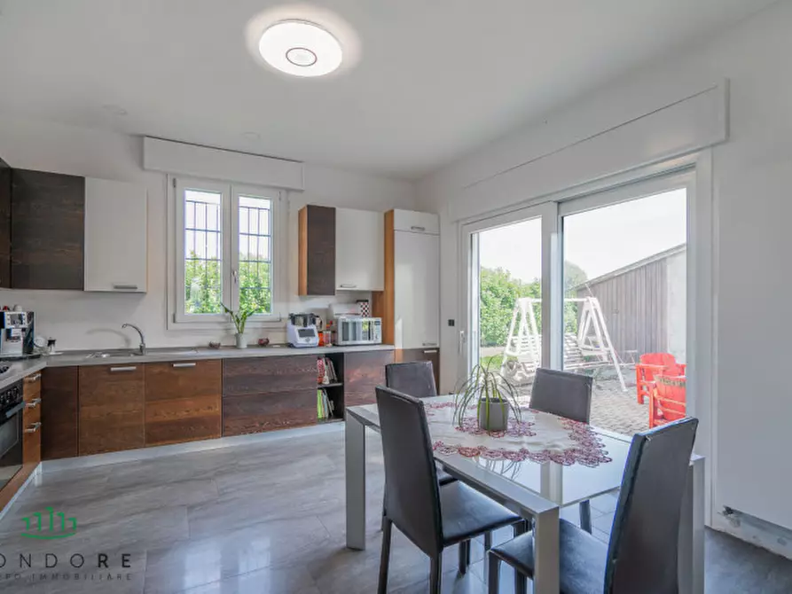 Immagine 11 di Casa indipendente in vendita  in via cadriano 33 a Bologna