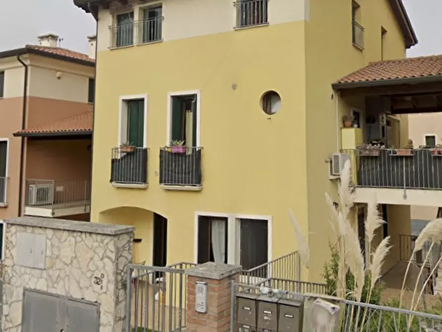 Immagine 1 di Appartamento in vendita  in via Giovanni Falcone 32 a Alonte