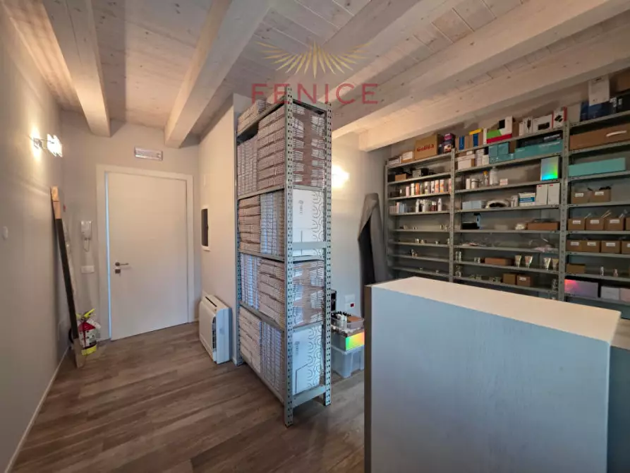 Immagine 12 di Ufficio in affitto  in Viale Brigata Cesare Battisti a Castelfranco Veneto