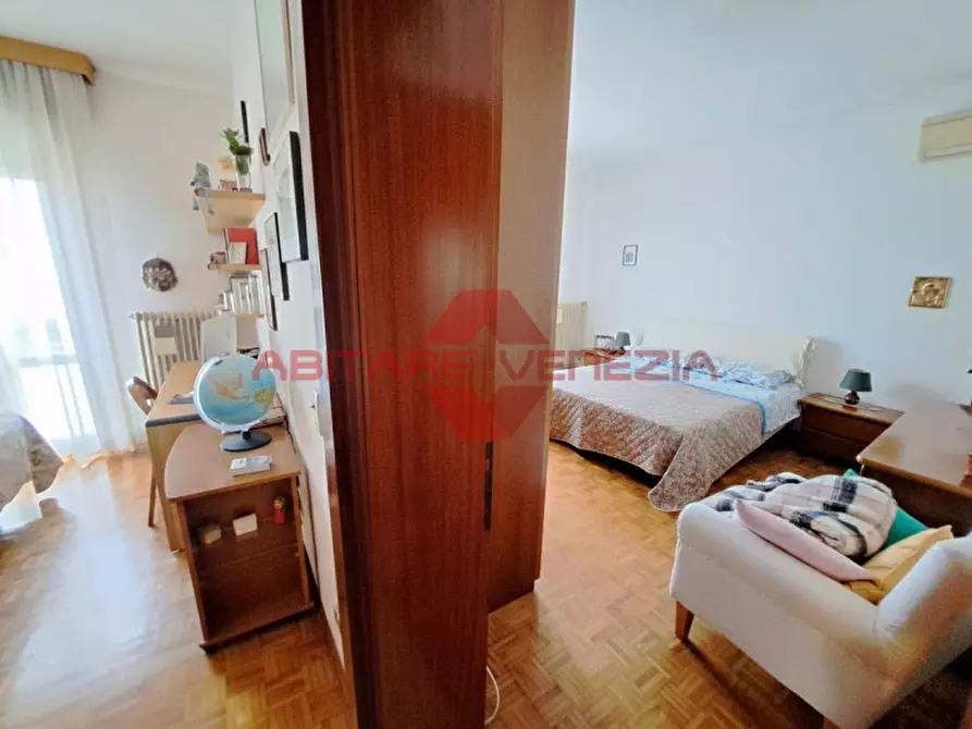 Immagine 17 di Appartamento in vendita  in Via Bernardino Stagnino a Venezia