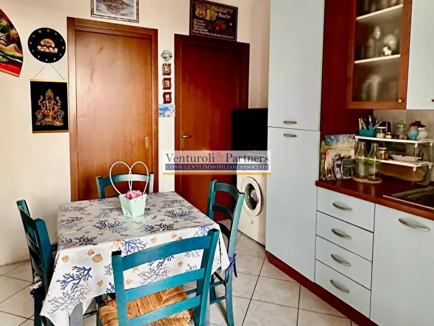 Immagine 6 di Appartamento in vendita  in Località Rondinelli 2F a Peschiera Del Garda