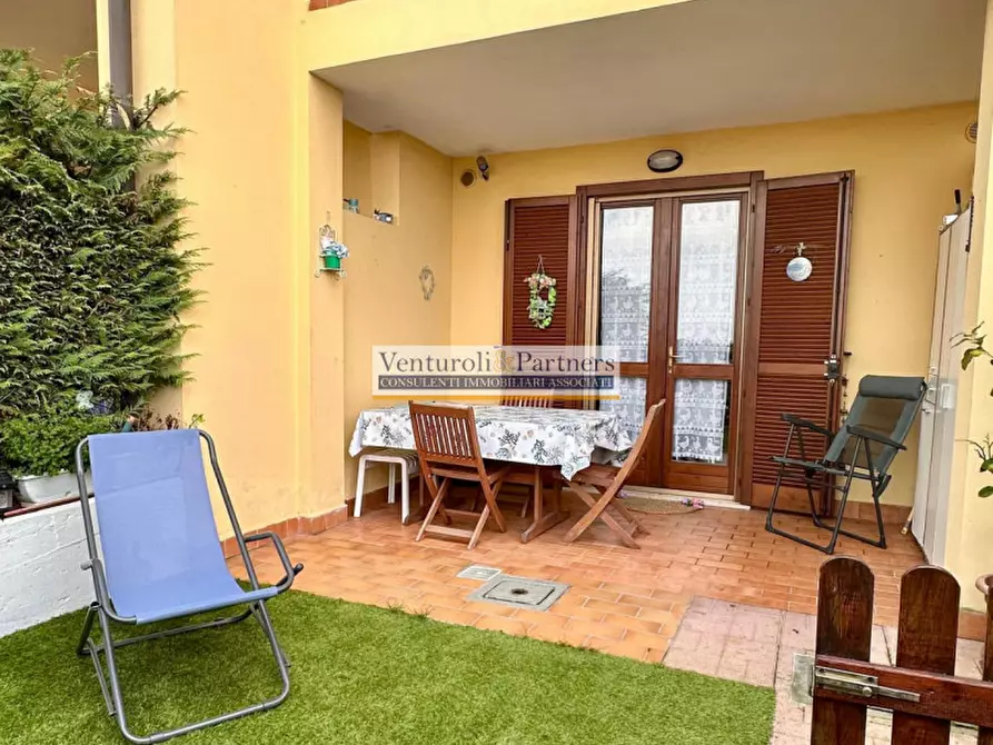 Immagine 7 di Appartamento in vendita  in Località Rondinelli 2F a Peschiera Del Garda