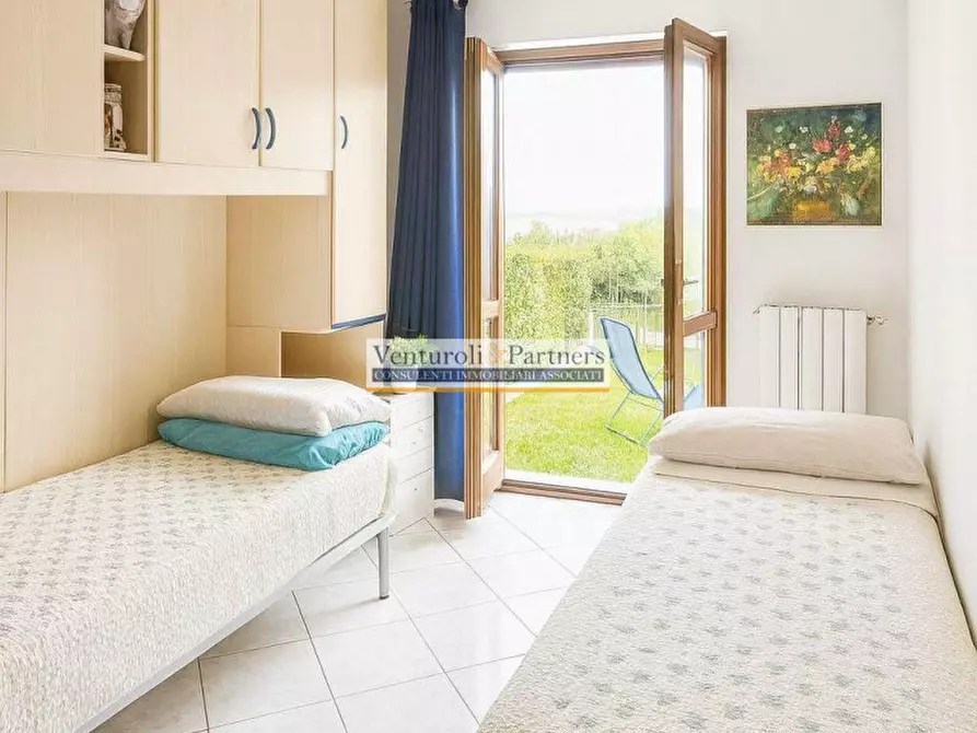 Immagine 8 di Appartamento in vendita  in Località Rondinelli 2F a Peschiera Del Garda