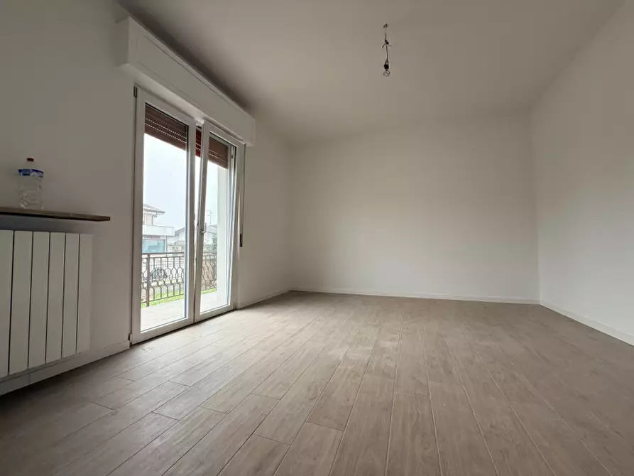 Immagine 3 di Appartamento in affitto  in Via Guglielmo Marconi a Castel D'azzano