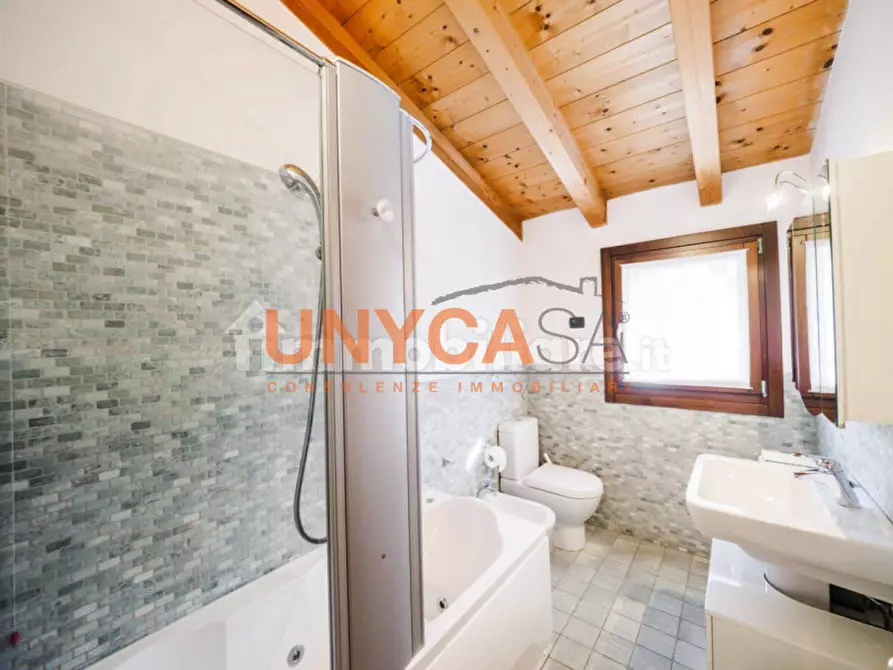 Immagine 4 di Villetta a schiera in vendita  a Verona