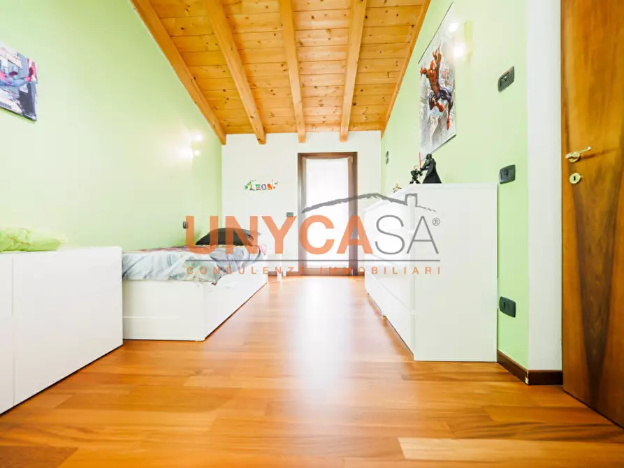 Immagine 10 di Villetta a schiera in vendita  a Verona