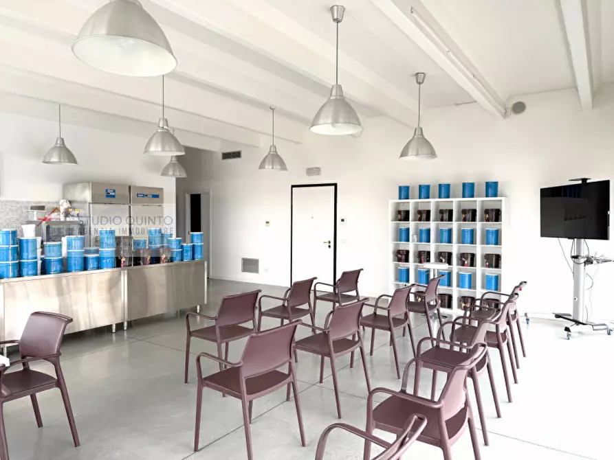 Immagine 1 di Ufficio in vendita  a Quinto Di Treviso