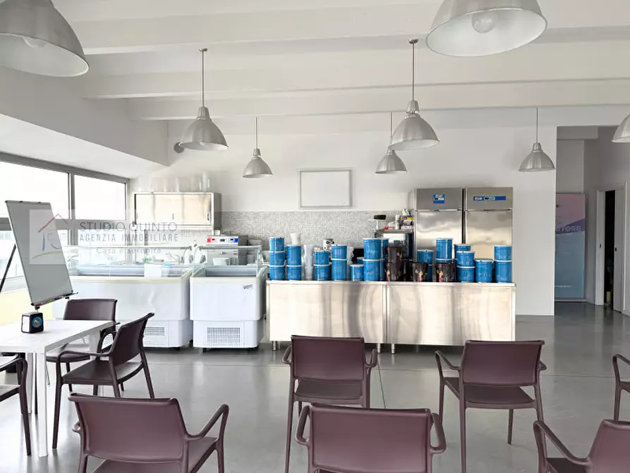 Immagine 3 di Ufficio in vendita  a Quinto Di Treviso