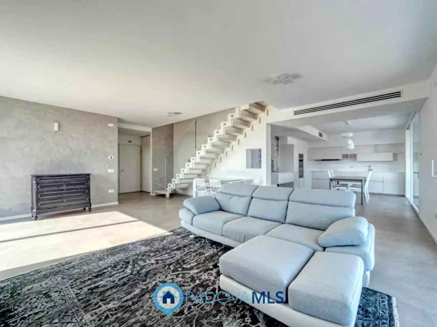 Immagine 2 di Attico in vendita  in Via Armando Diaz a Vigonza