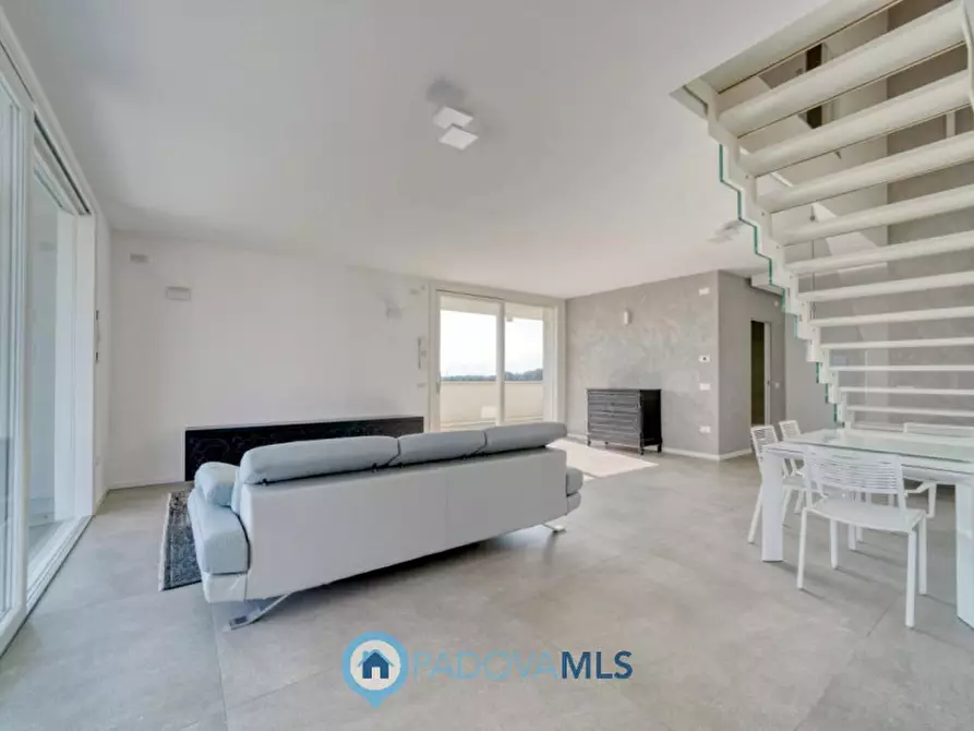 Immagine 3 di Attico in vendita  in Via Armando Diaz a Vigonza