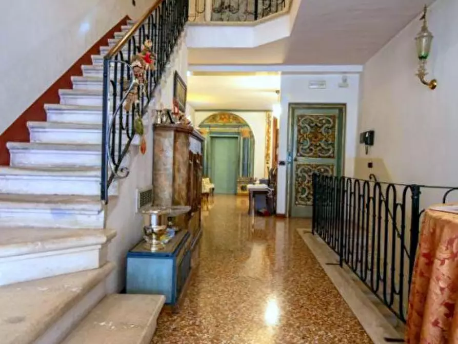 Immagine 5 di Appartamento in vendita  in Via Savonarola a Padova