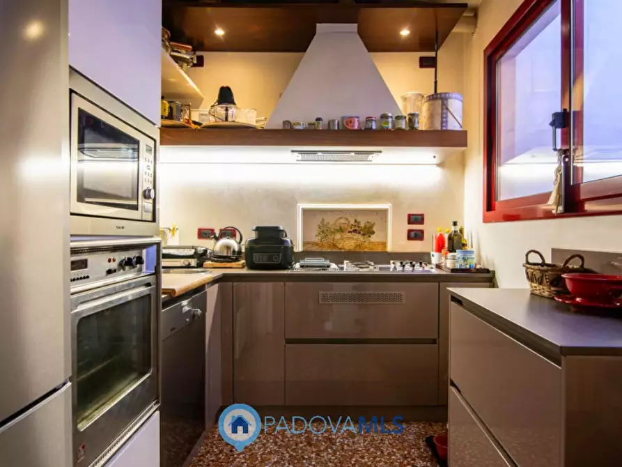 Immagine 9 di Appartamento in vendita  in Via Savonarola a Padova