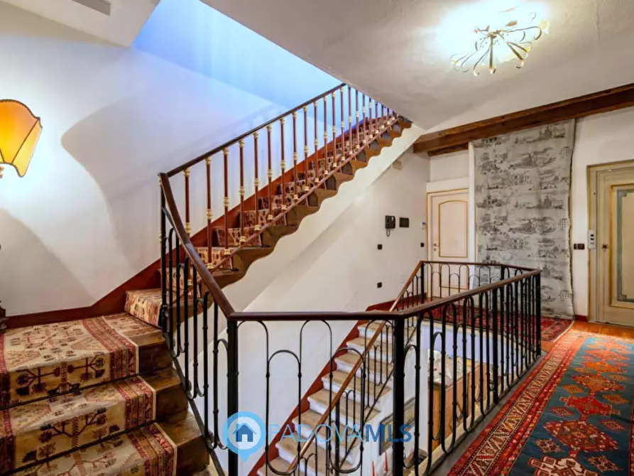 Immagine 12 di Appartamento in vendita  in Via Savonarola a Padova