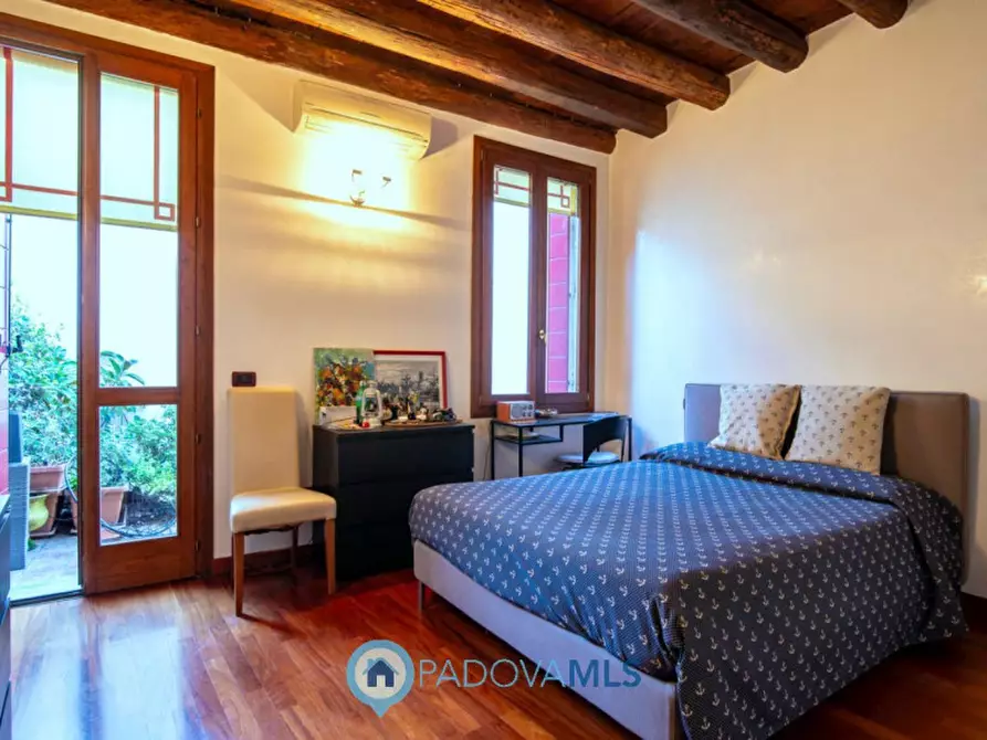 Immagine 14 di Appartamento in vendita  in Via Savonarola a Padova