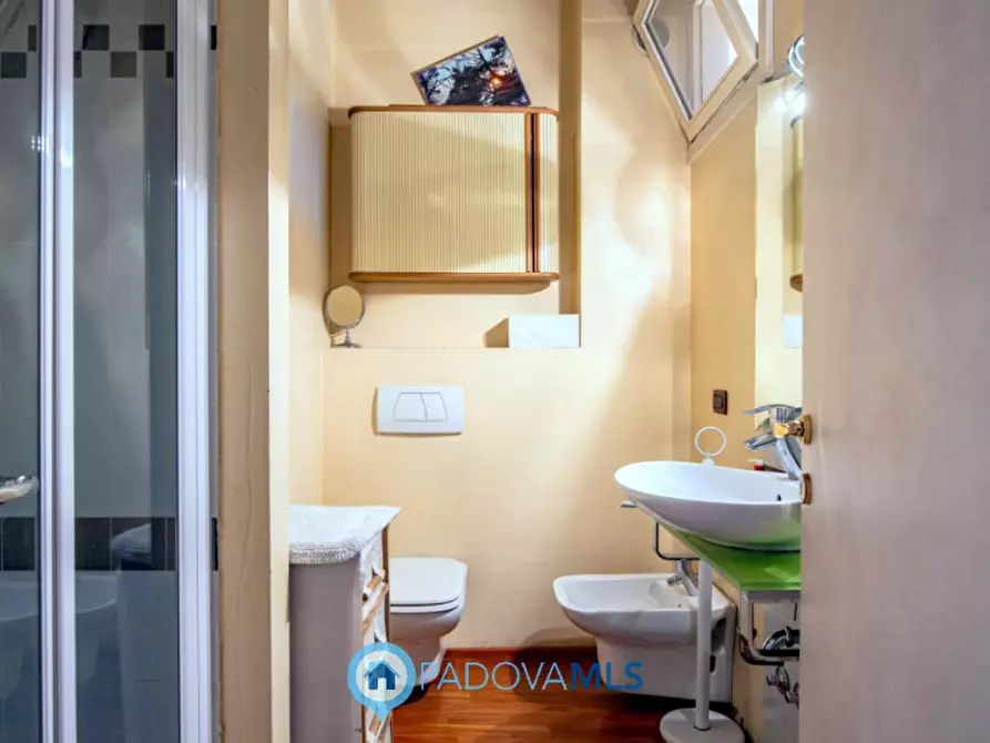 Immagine 20 di Appartamento in vendita  in Via Savonarola a Padova
