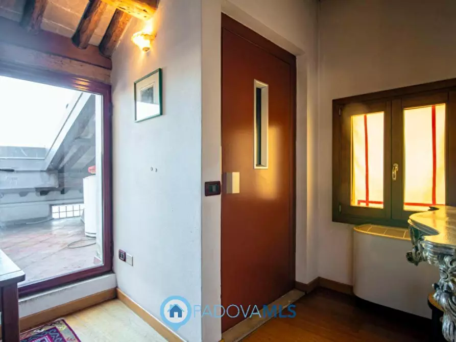 Immagine 24 di Appartamento in vendita  in Via Savonarola a Padova