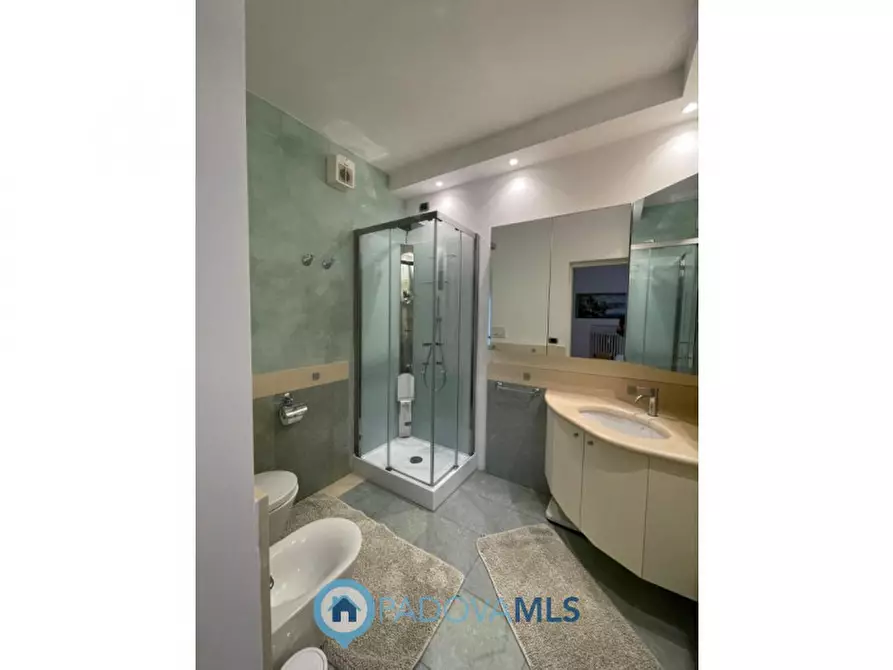 Immagine 11 di Appartamento in vendita  in Via Giuseppe Jappelli a Abano Terme