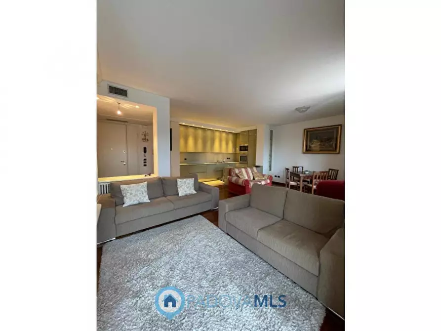 Immagine 12 di Appartamento in vendita  in Via Giuseppe Jappelli a Abano Terme