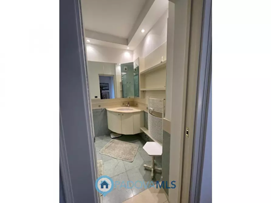 Immagine 14 di Appartamento in vendita  in Via Giuseppe Jappelli a Abano Terme