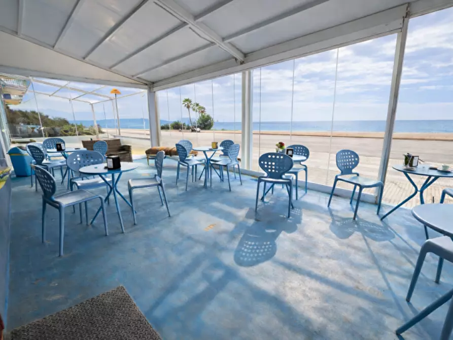 Immagine 3 di Attività commerciale in vendita  in Via Spiaggia di Ponente a Milazzo