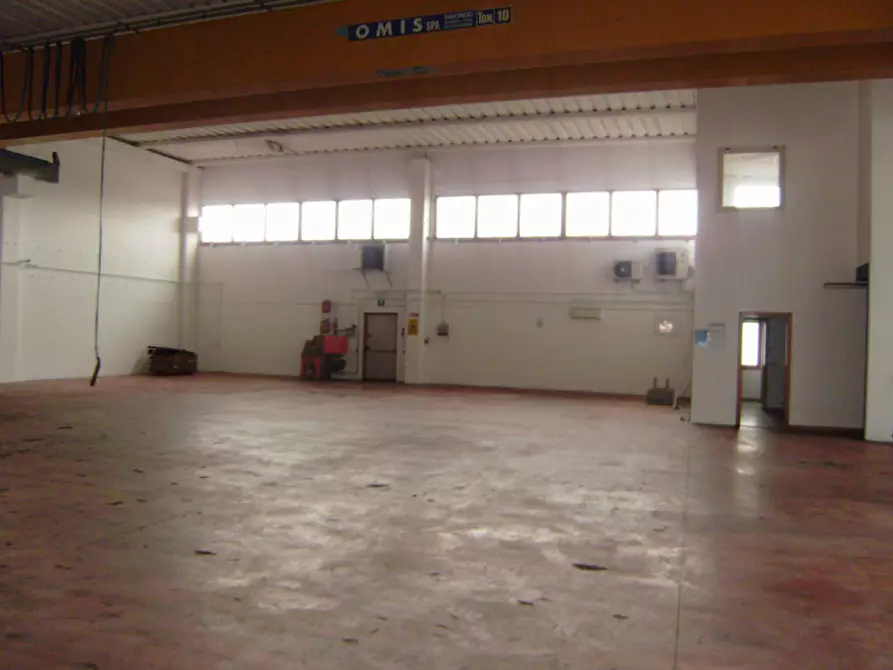 Immagine 4 di Capannone industriale in affitto  in VIA VEGRI a Zanè