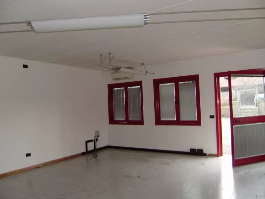 Immagine 6 di Capannone industriale in affitto  in VIA VEGRI a Zanè