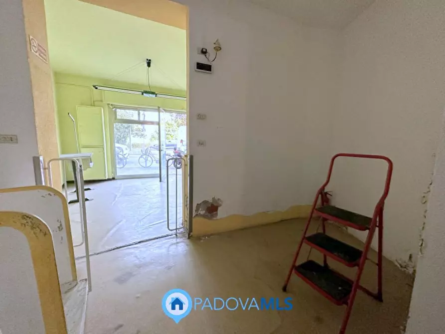 Immagine 7 di Negozio in vendita  in piazzale San Giovanni a Padova