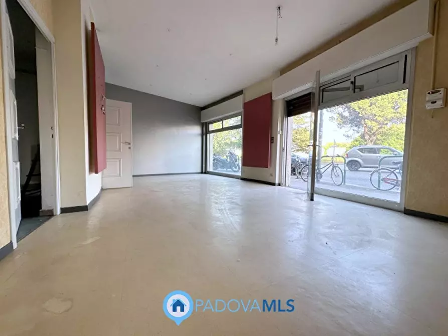 Immagine 15 di Negozio in vendita  in piazzale San Giovanni a Padova